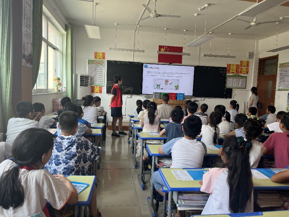 1751858523464588.jpg 萊州校園活動(dòng)-2.JPG